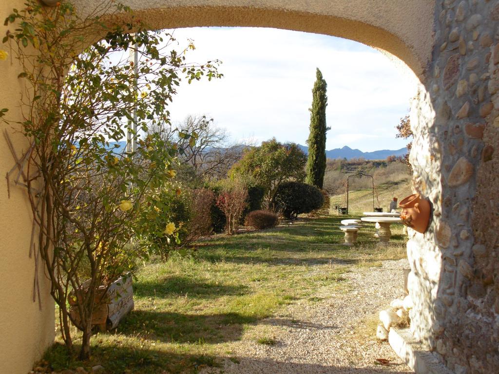Bed and Breakfast La Ferme De Valauris Систерон Экстерьер фото